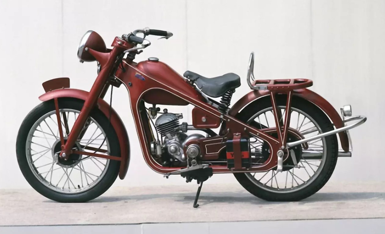 اولین موتورسیکلت هوندا Honda D(Dream) 1949-1951