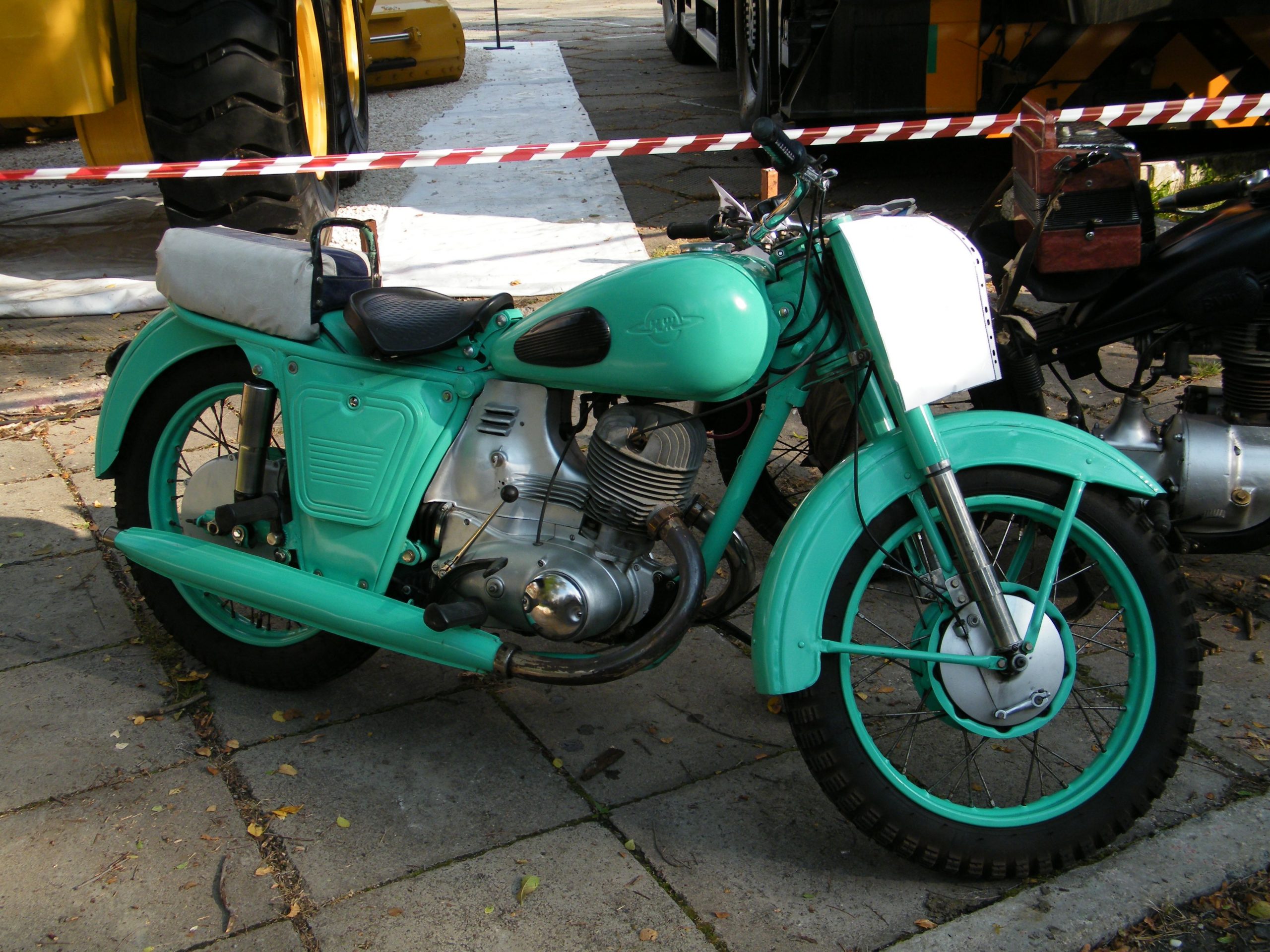 موتورسیکلت مدل ایژ-56
